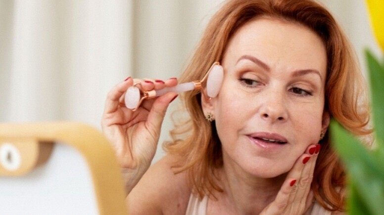 5 Produk Skincare Lokal Aman untuk Usia 50+ agar Kulit Terjaga dan Bebas Salah Pilih