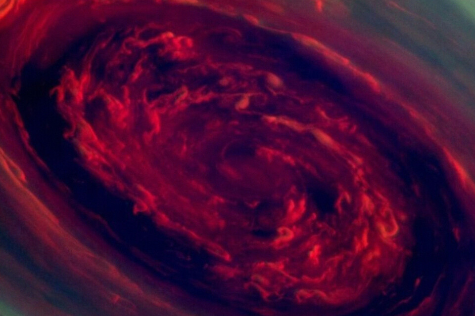 Mengenal Pengaruh Struktur Dalam Planet Terhadap Badai Kutub di Jupiter dan Saturnus