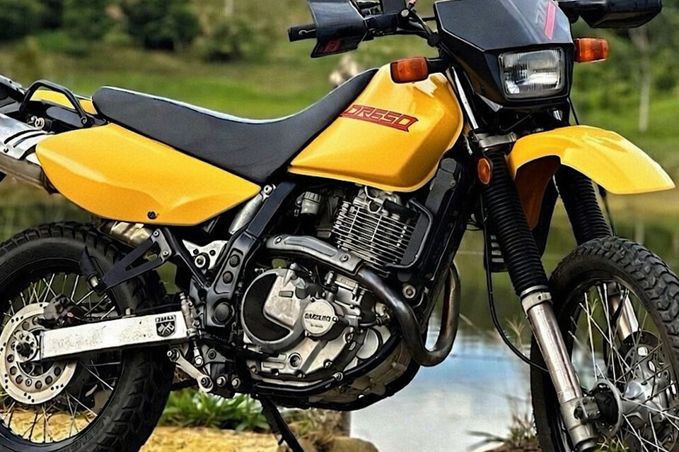Suzuki DR650 2026: Motor Jepang Awet dan Tangguh dengan Teknologi Karburator Lawas