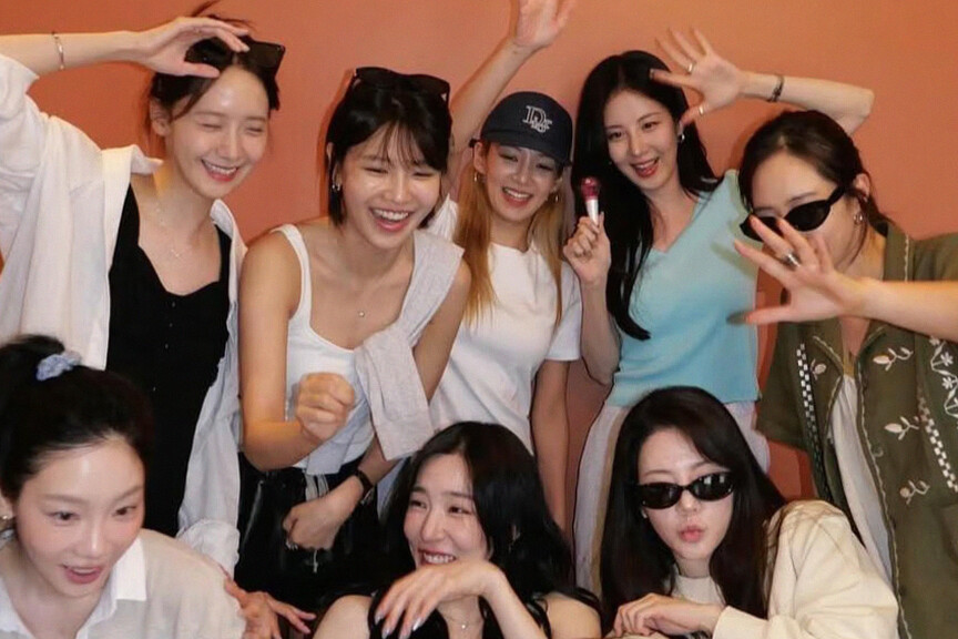 8 Lagu KPop tentang Bertemu Lagi dengan Mantan, Liriknya Penuh Emosi dan Kenangan
