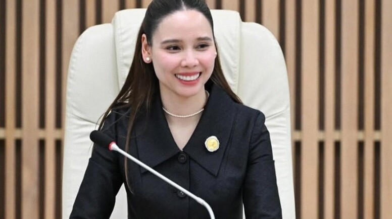 Sabida Thaiseth, Muslimah Pertama di Kabinet Thailand dengan Visi Kebudayaan Baru