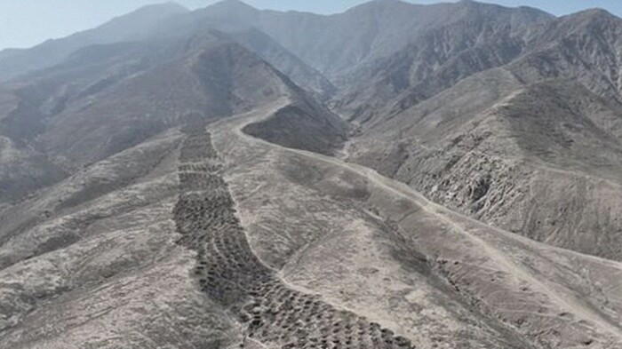 Misteri 5.200 Lubang Sepanjang 1,5 Km di Peru: Bukti Pasar Pra-Inca, Bukan Buatan Alien