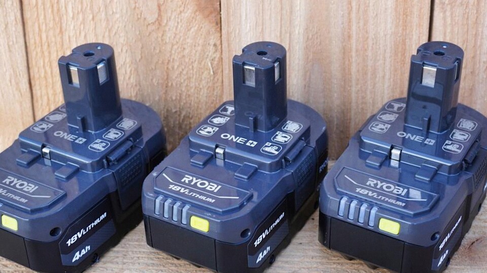 Gadget Mini Ini Bikin Baterai 18V Ryobi Jadi Lebih Praktis untuk Berbagai Alat Kerja