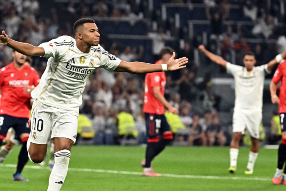 Real Madrid Raih Kemenangan 2-0 Atas Levante Meski Dihantam Sorakan Suporter Real Madrid Raih Kemenangan 2-0 Atas Levante Meski Dihantam Sorakan Suporter