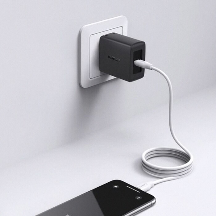 Pengisian Daya HP Lambat? Ini Panduan Memilih Ganti Kabel atau Kepala Charger