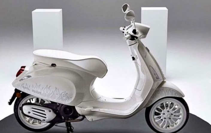 Intip Spesifikasi Vespa Sprint 150 Edisi Justin Bieber: Skuter Ikonik Bergaya Pop Star Dunia