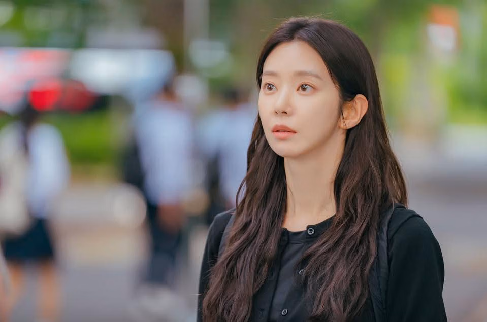 Kebiasaan Buruk Yoon Bom di Spring Fever yang Membuat Hidupnya Sulit Berubah
