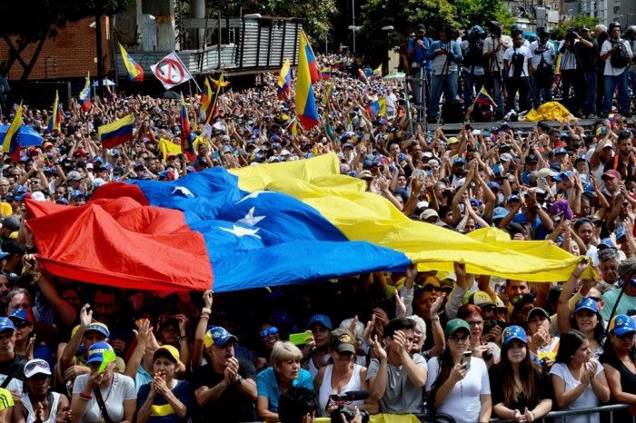 Kondisi Memanas, AS Imbau Warganya Segera Tinggalkan Venezuela demi Keselamatan