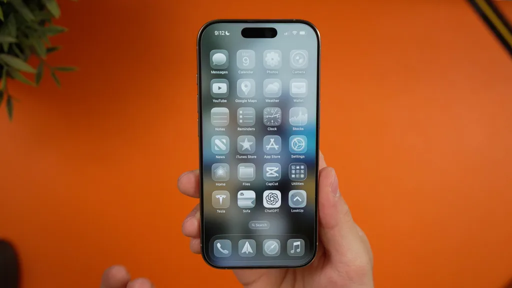 Pengguna iPhone Enggan Update iOS 26, Ini Alasan yang Bikin Banyak Pilih Tunda!