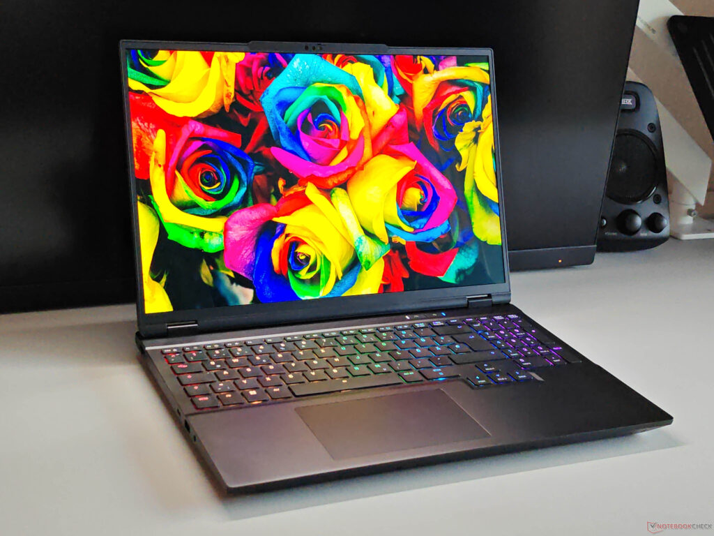 XMG Fusion 16 Hadir dengan Layar OLED, Tingkatkan Kualitas Gambar Lebih Jernih