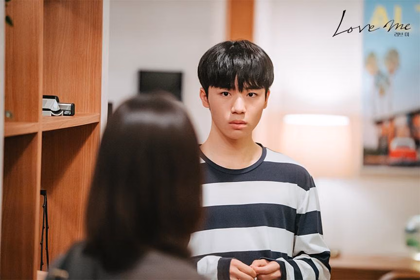 7 Usaha Jun Kyung untuk Memenangkan Hati Daniel di Love Me, Nomor 3 Bikin Baper!