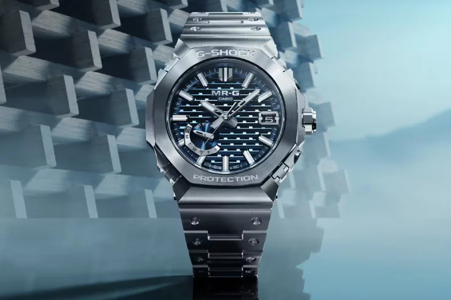 Casio MRG-B2100D-2A: Jam Tangan Pagoda dengan Dial Biru & Material Titanium Premium