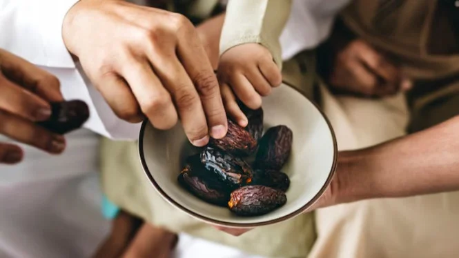 Tips Seru Ajarkan Anak Berpuasa agar Lancar dan Bahagia, Ikuti Panduan Praktis Ini!