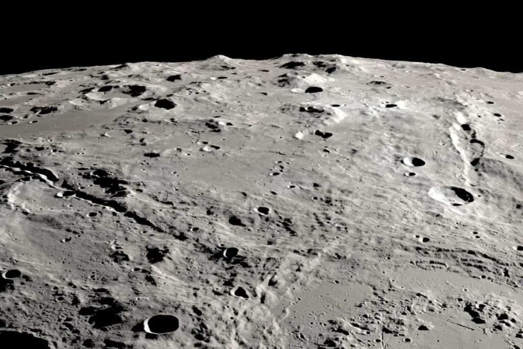 Rekaman Detik-Detik Tabrakan Tak Terduga di Bulan dengan Kilatan Cahaya Menarik