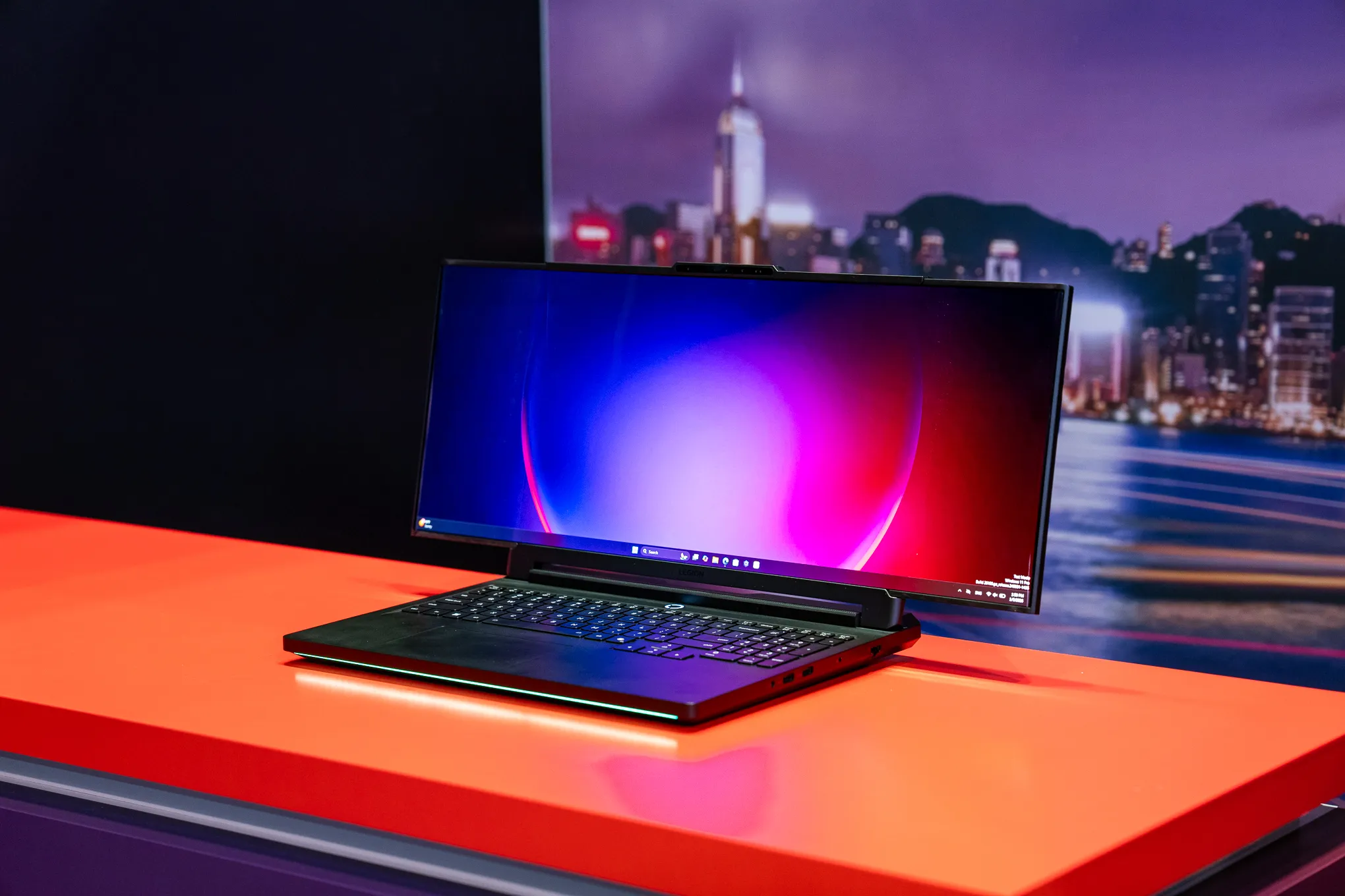 Laptop Masa Depan Mulai Terlihat, Lenovo Pamer Dua Konsep Layar Gulung di CES 2026 Laptop Masa Depan Mulai Terlihat, Lenovo Pamer Dua Konsep Layar Gulung di CES 2026