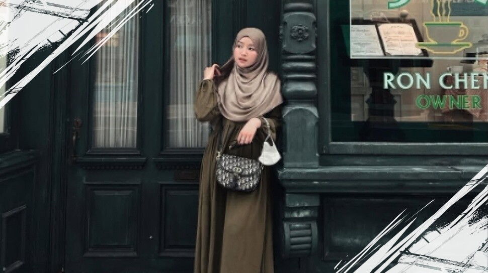4 Inspirasi Gaya Syar'i Modis ala Monica Sahara yang Santun dan Kekinian