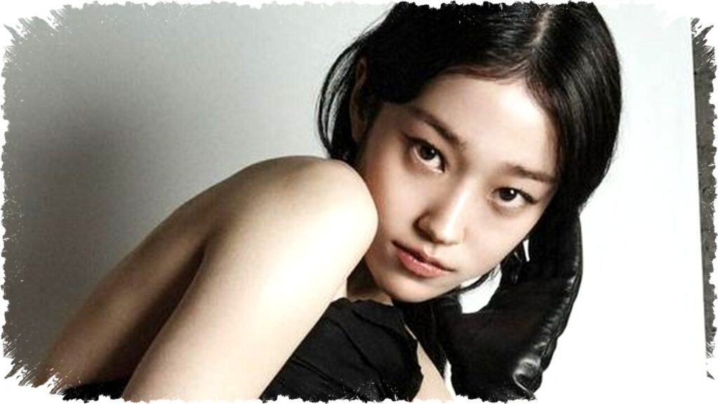 Balenciaga Pilih Roh Yoon Seo Aktris Korea Sebagai Brand Ambassador Kampanye Heart and Body yang Memukau