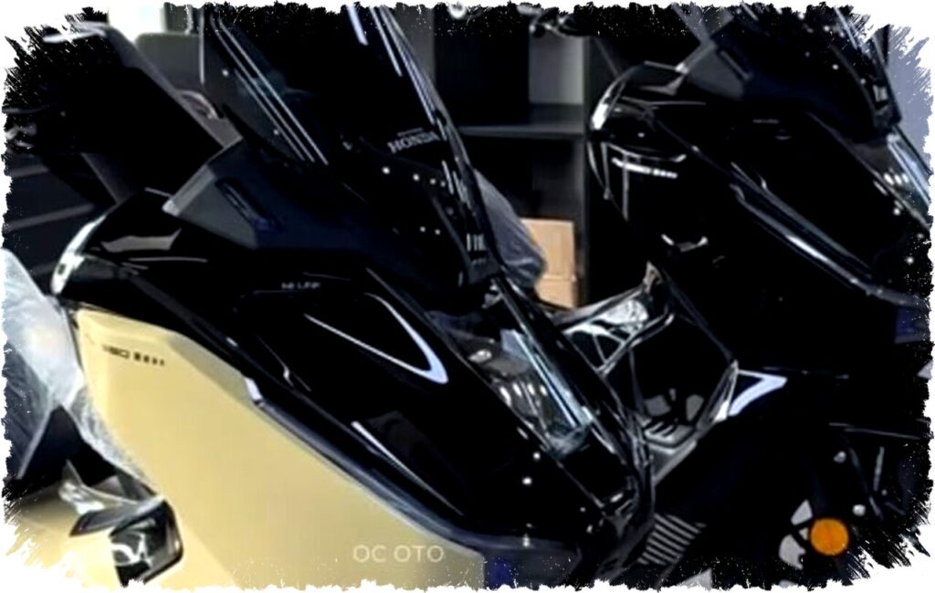 All New Honda PCX 160 Street Muncul Dengan Desain Gagah dan Fitur Canggih Yamaha NMAX Siap Ditantang