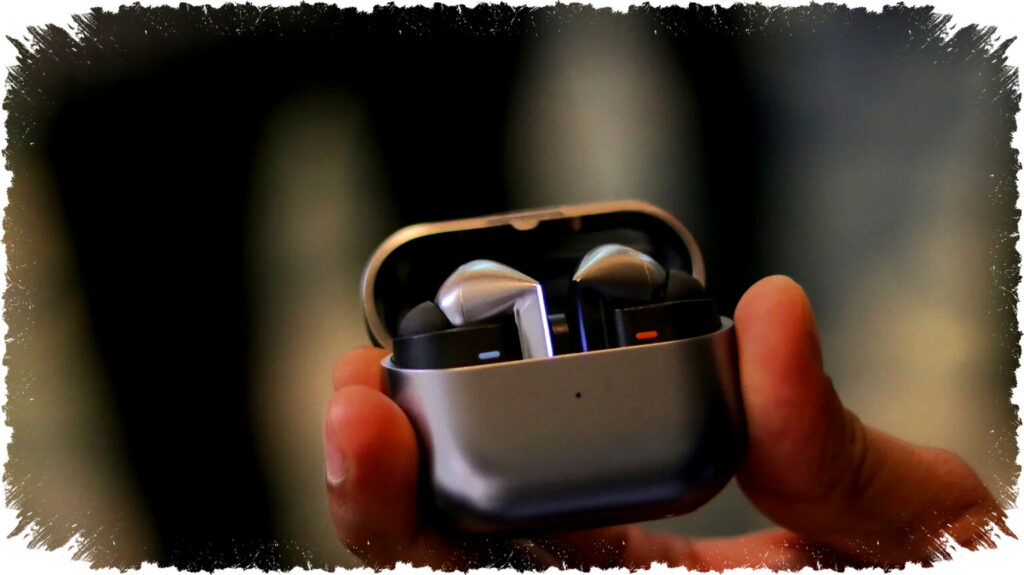 Desain Baru Galaxy Buds 4 Pro Terungkap dengan Stem Datar yang Lebih Elegan dan Case Transparan