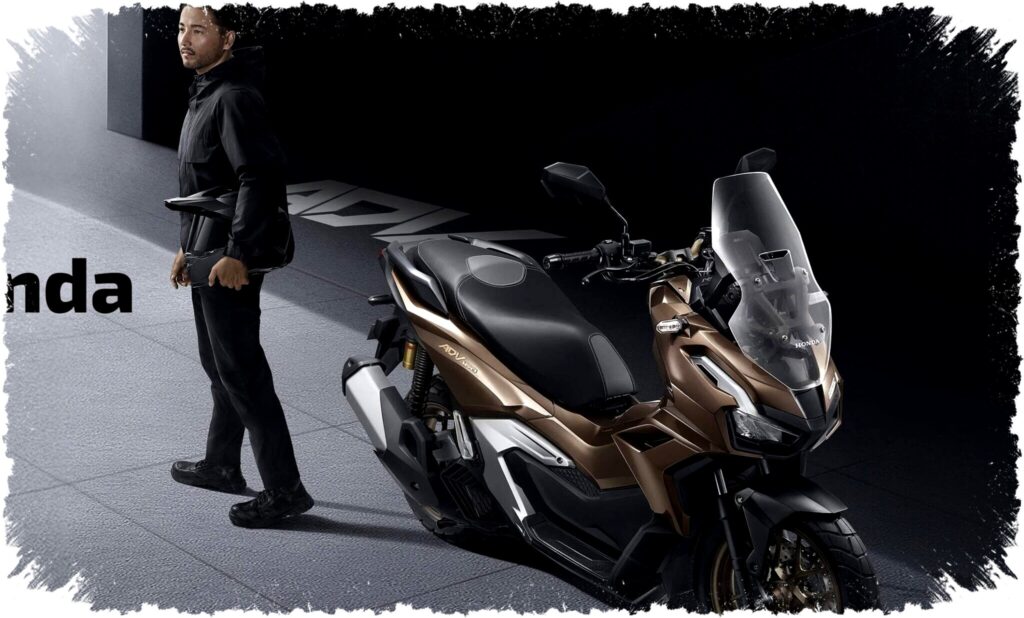 Honda ADV160 Vs PCX160: Skutik Petualang Gagah Vs Elegan Premium, Pilih Sesuai Gaya dan Kebutuhan Berkendara Kamu!