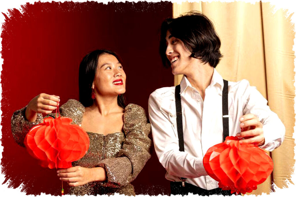 5 Ide Kencan Seru dan Romantis Saat Imlek, dari Dinner Intim hingga Nikmati Kembang Api Bareng Pacar!