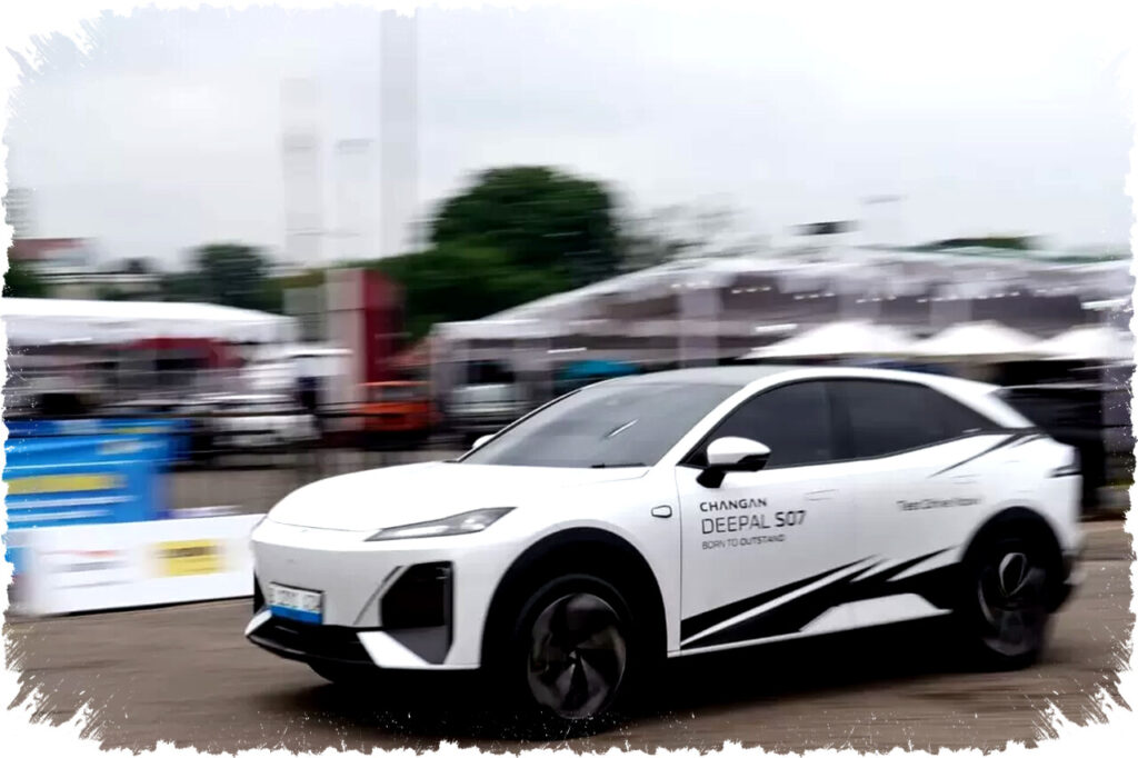 Changan Deepal S07: e-SUV Futuristik dengan Teknologi Gesture & AR-HUD, Siap Guncang Pasar Mobil Listrik Indonesia di IIMS 2026!