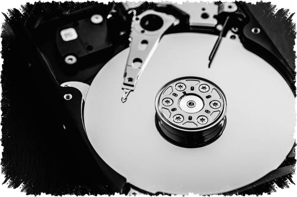 IBM 3380 DASD: Hard Disk Raksasa 1 GB Seharga Rp 2,3 Miliar yang Mengubah Wajah Penyimpanan Data Era 80-an! Berat 29 Kg, Ukurannya Lebih Besar dari Mesin Mobil!