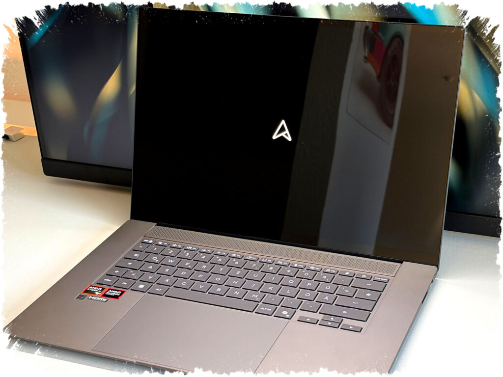 Asus Zenbook S16 Ryzen 400: Lawan Kuat Intel Panther Lake, Performa Nyaris Tak Terkalahkan di Laptop Premium!