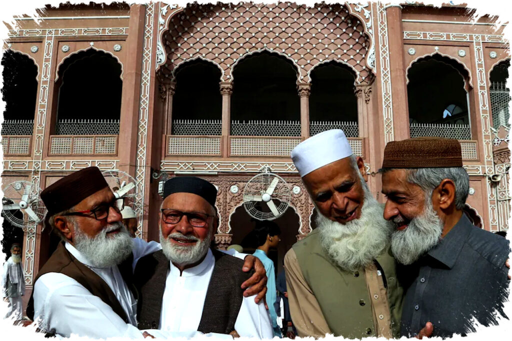 Ramadan: Kenapa Puasa Seharian, Tradisi Unik & Kontroversi Komersialisasi yang Bikin Perayaan Suci Ini Jadi Sorotan Dunia Muslim?
