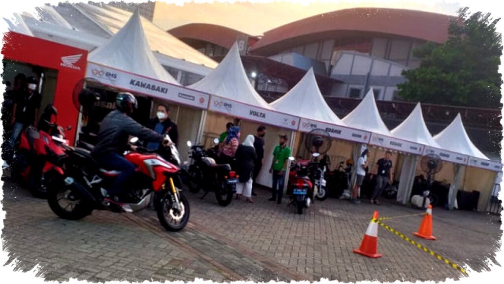 Rasakan Motor Impian di IIMS 2026, Sob! Ini Syarat Test Ride yang Wajib Kamu Tahu