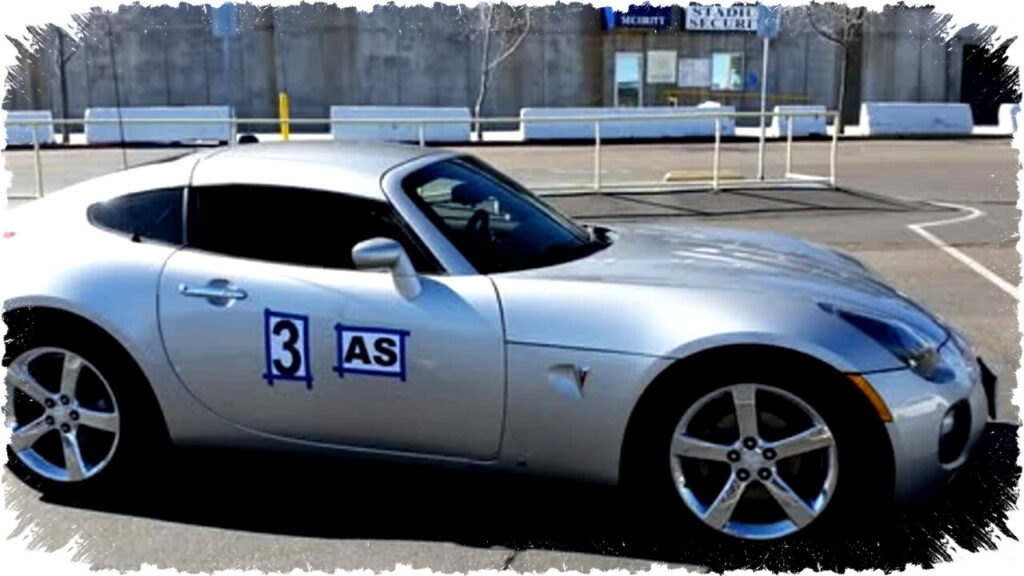 Pontiac Solstice GXP 2009 Coupe Langka dengan Transmisi Manual & Suspensi Juara untuk Pecinta Performa