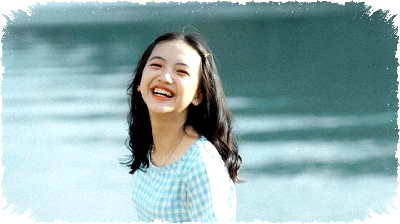 7 Sifat Unik Perempuan yang Tetap Tersenyum Saat Bersedih: Ketahanan Emosional & Empati Mendalam 7 Sifat Unik Perempuan yang Tetap Tersenyum Saat Bersedih: Ketahanan Emosional & Empati Mendalam