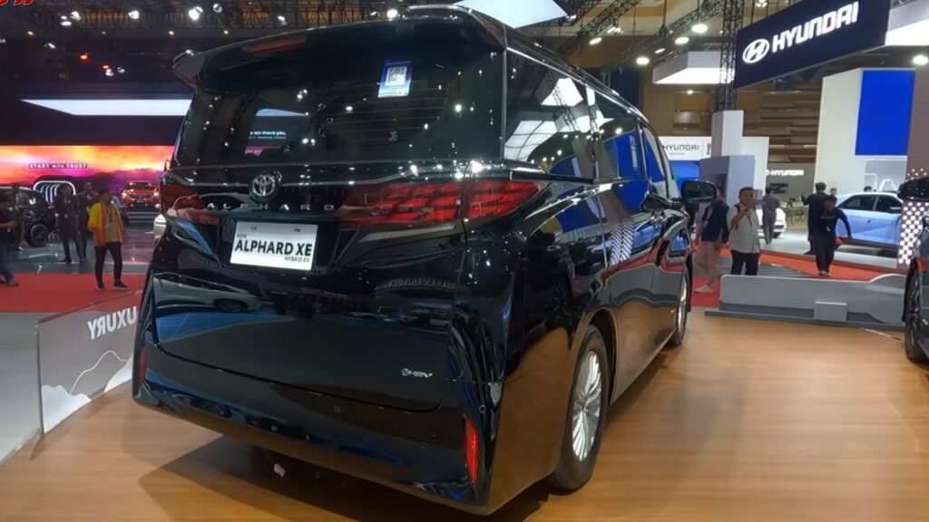 MPV Sultan Kini Lebih Murah, Alphard Hybrid XE Hadir Tanpa Head-Up Display