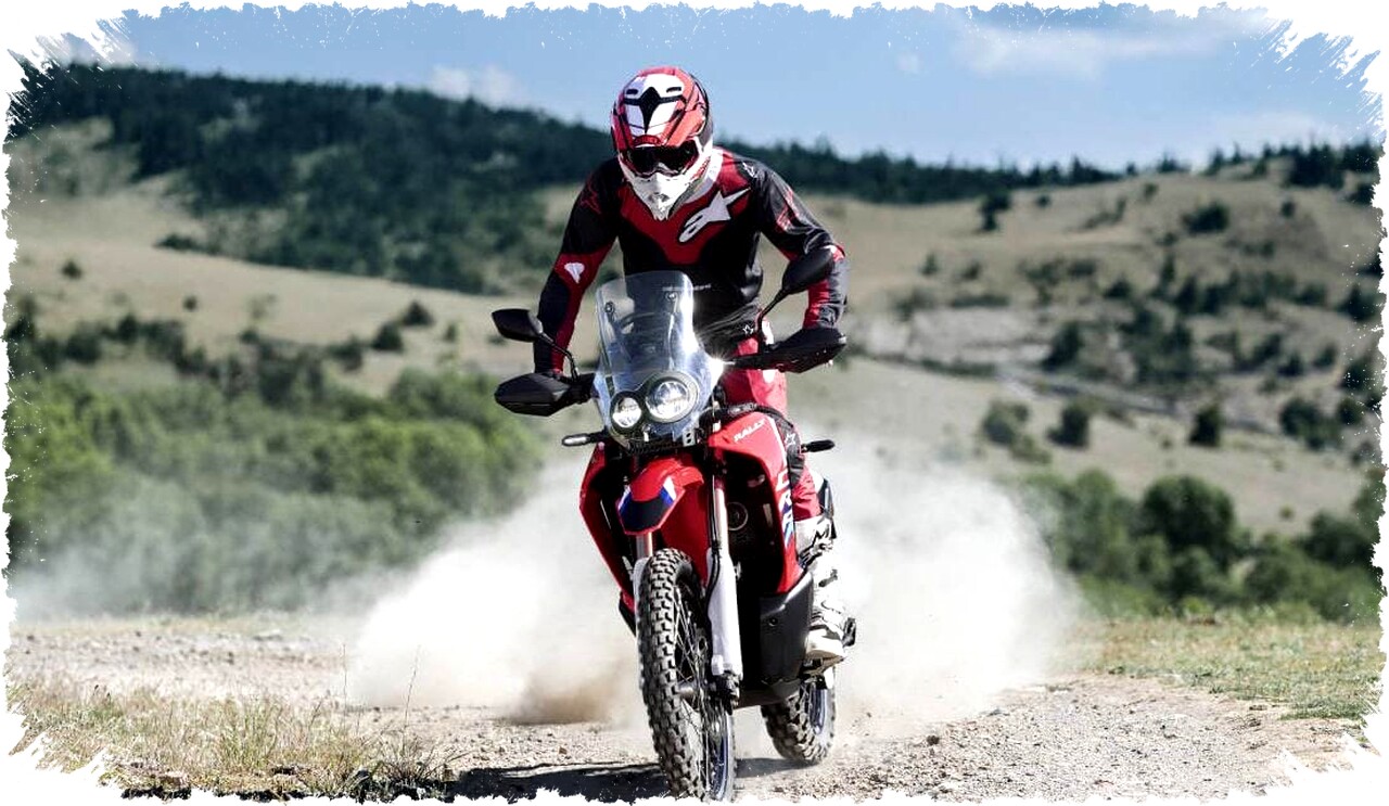 Honda CRF250 Rally vs CRF250L: Pilih Motor Trail Tangguh untuk Touring dan Off-road Sesuai Gaya Petualanganmu