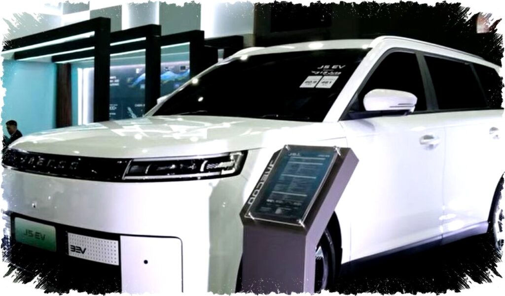Jaecoo J5 SUV Listrik 5 Penumpang dengan Fitur Canggih, Harga Terjangkau Mulai Segini!