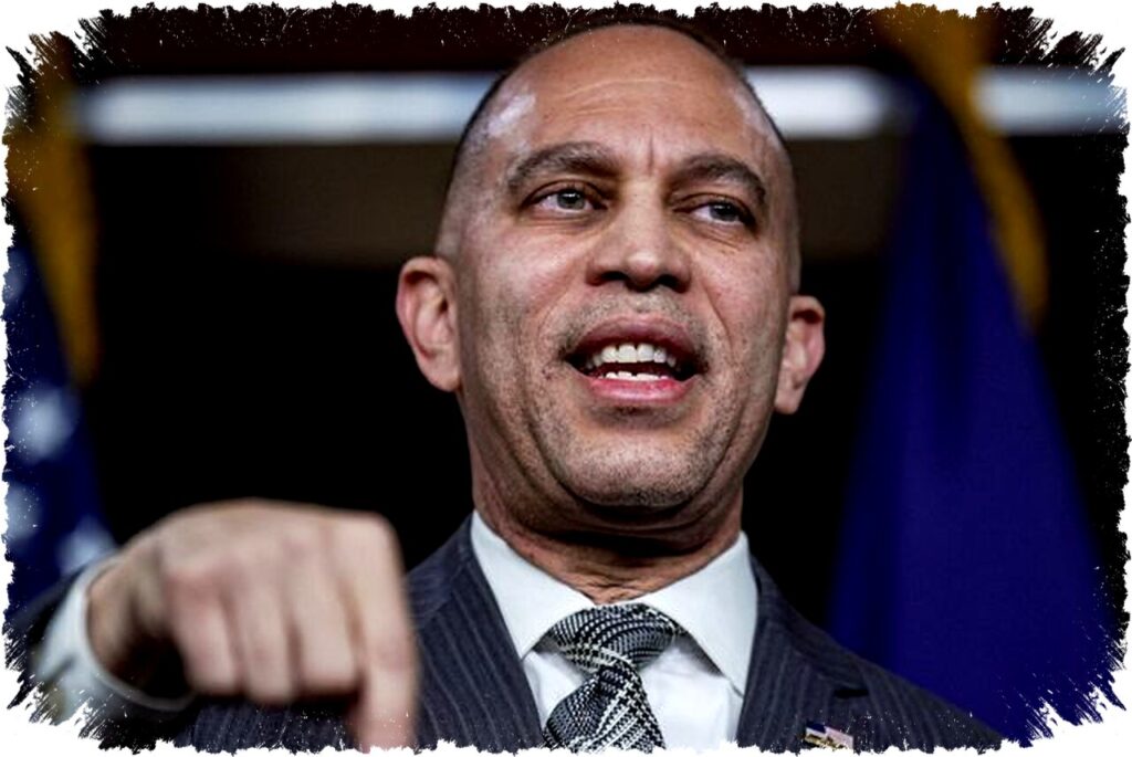 Pardoned January 6 Rioter Mengaku Bersalah Ancaman Bunuh Pemimpin Demokrat AS Hakeem Jeffries