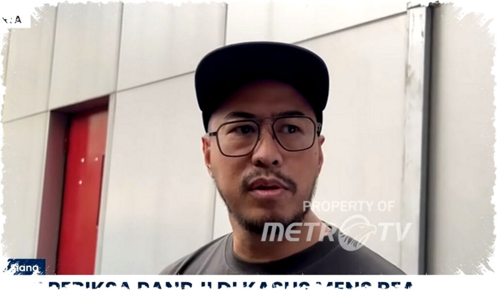 Dua Komika Pendukung Mens Rea Pandji Pragiwaksono Jalani Pemeriksaan Polisi