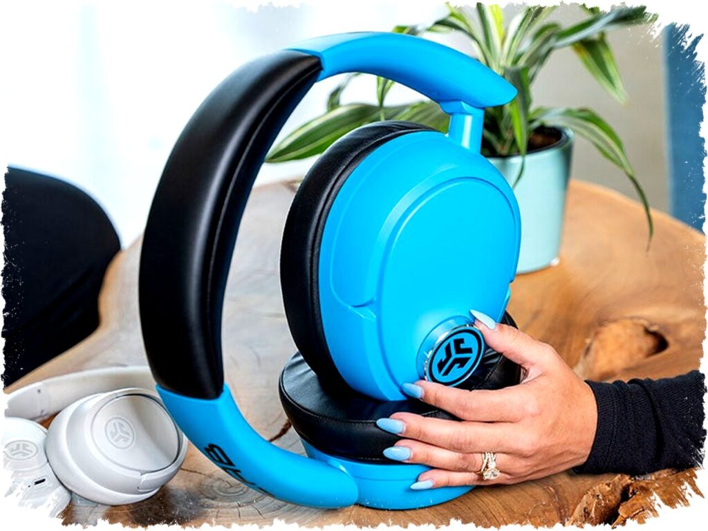 JLab Luncurkan Blue XL Speaker Bluetooth Unik dengan Desain Headphone Raksasa dan Daya 30W