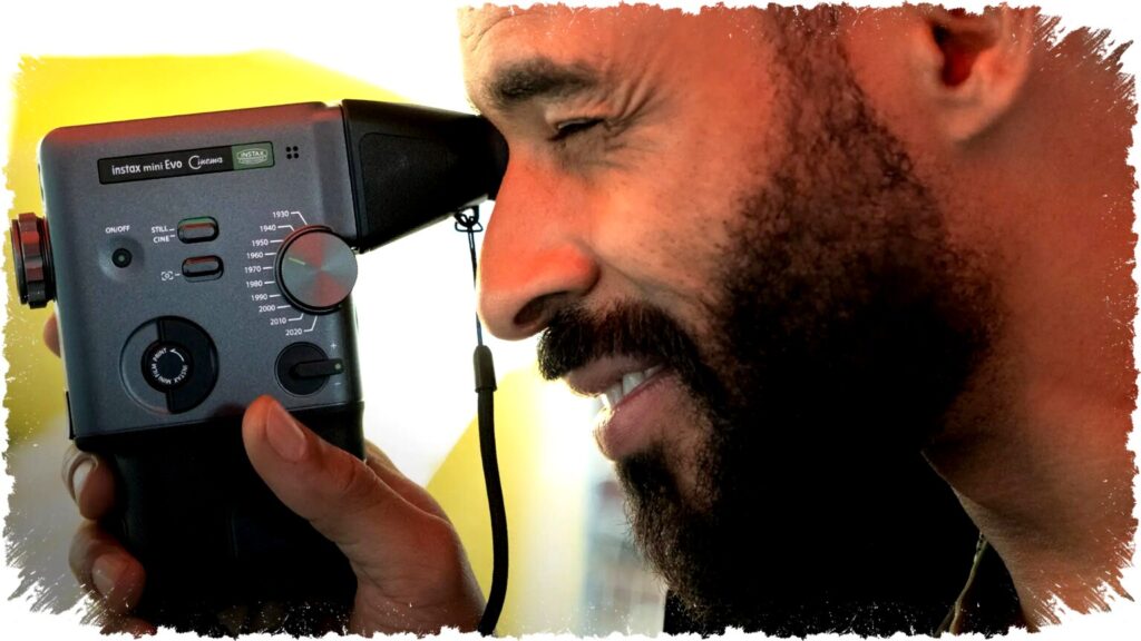 Fujifilm Instax Mini Evo Cinema: Kamera Hybrid Instan dengan Video 15 Detik & Efek Retro Unik