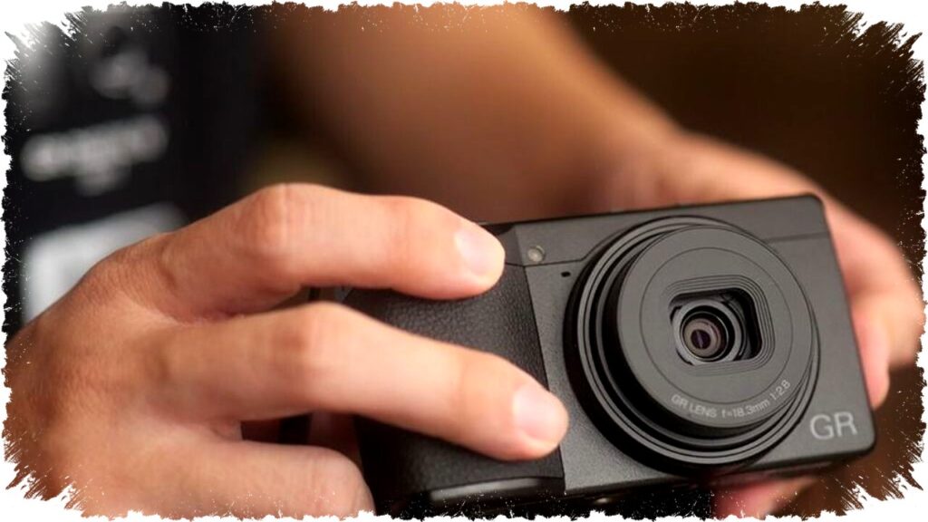 Update Harga Ricoh GR IIIx 2026 di Indonesia: Kamera Pocket APS-C Favorit Street Photography!