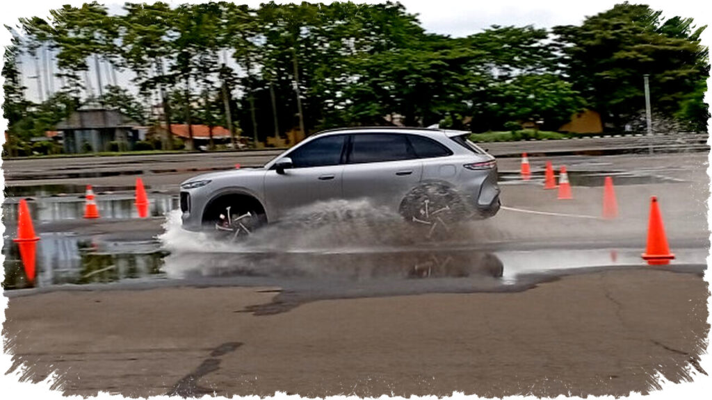 Jajal Lepas L8 di Lintasan Obstacle: Respons Instan, Stabilitas Maksimal, dan Performa PHEV 274 dk