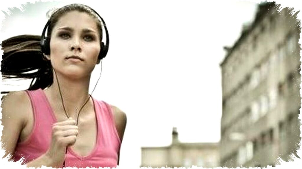 4 Perlengkapan Lari Wajib: Smartwatch, Jaket Anti UV, Headphone & Celana Dry Fit nyaman!