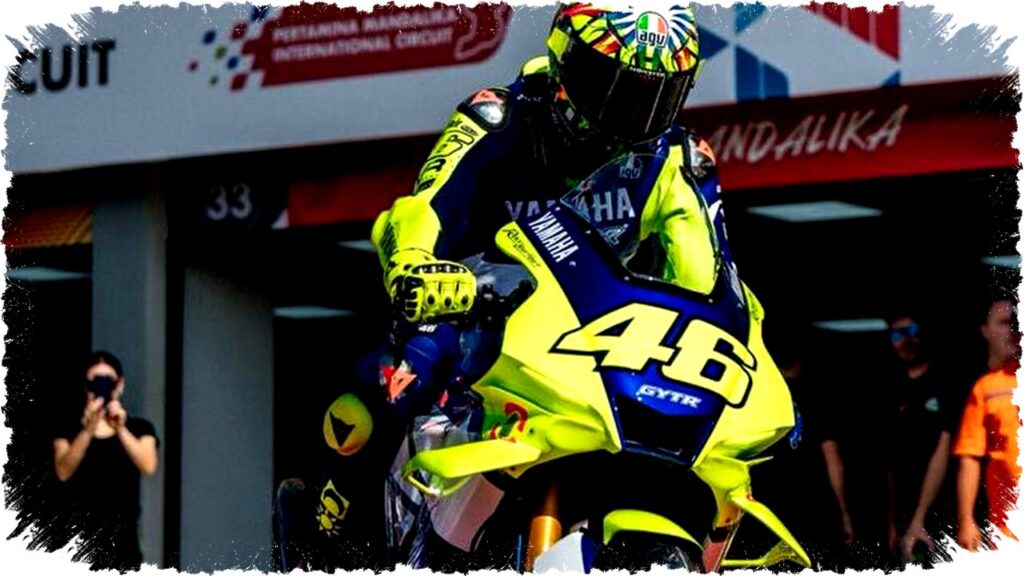 Valentino Rossi Jajal Mandalika dengan Yamaha R1 GYTR, Dapat Dukungan Penuh dari Pembalap & Tim Yamaha Indonesia