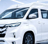 Isuzu 9 Seater Menantang Hiace, Mesin Diesel Turbo Tangguh dan Irit Jadi Kartu Asnya