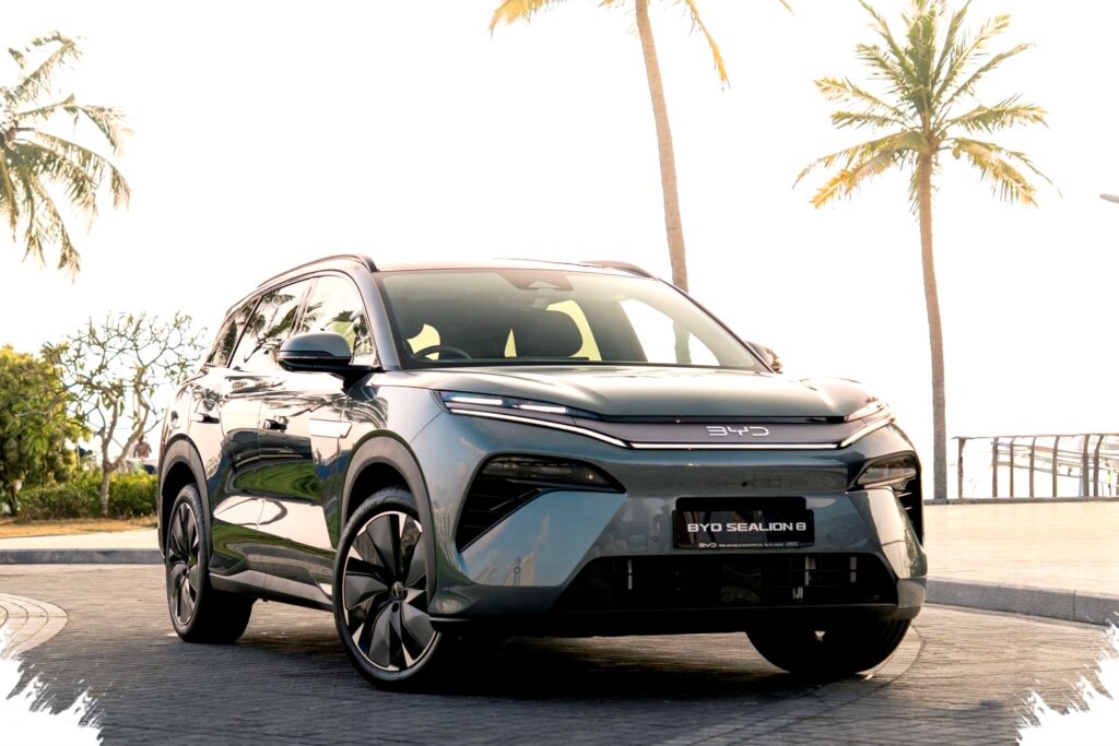Elon Menyebut BYD Lelucon, Sealion 8 PHEV 2026 Mematahkan Anggapan Itu