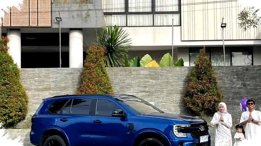 Mudik Ke Ngawi Pakai Ford Everest Sport, Satu Tol Langsung Jadi Tatapan