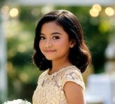 7 Model Baju Bridesmaid Anak Perempuan, Dari Brokat Mewah Hingga Gamis Modern 7 Model Baju Bridesmaid Anak Perempuan, Dari Brokat Mewah Hingga Gamis Modern
