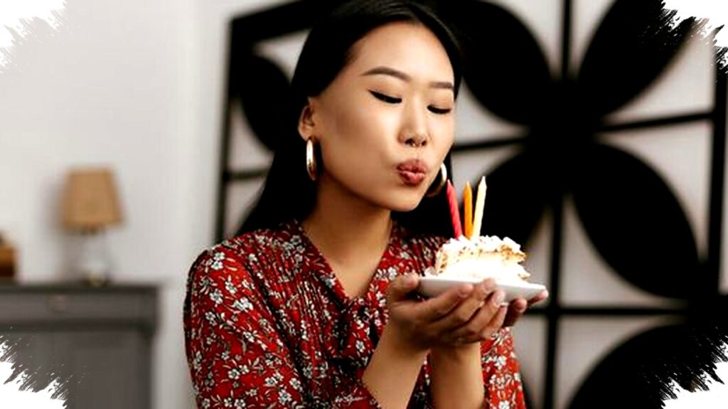 Sendiri di Hari Ulang Tahun, 5 Cara Rayakan yang Paling Bermakna