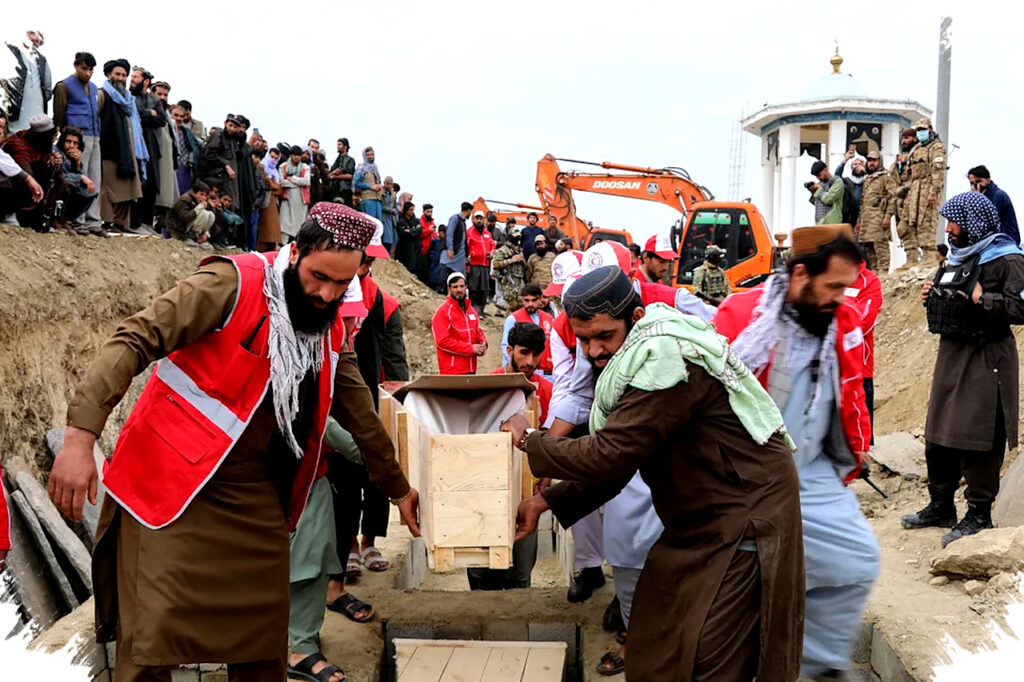 Kabul Menguburkan Para Korban Lagi, Jejak Tragis Serangan Udara Yang Belum Selesai