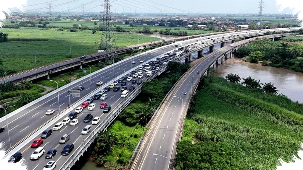 GT Kejapanan Paling Padat di Puncak Mudik Jatim, 42 Ribu Kendaraan Menuju Malang
